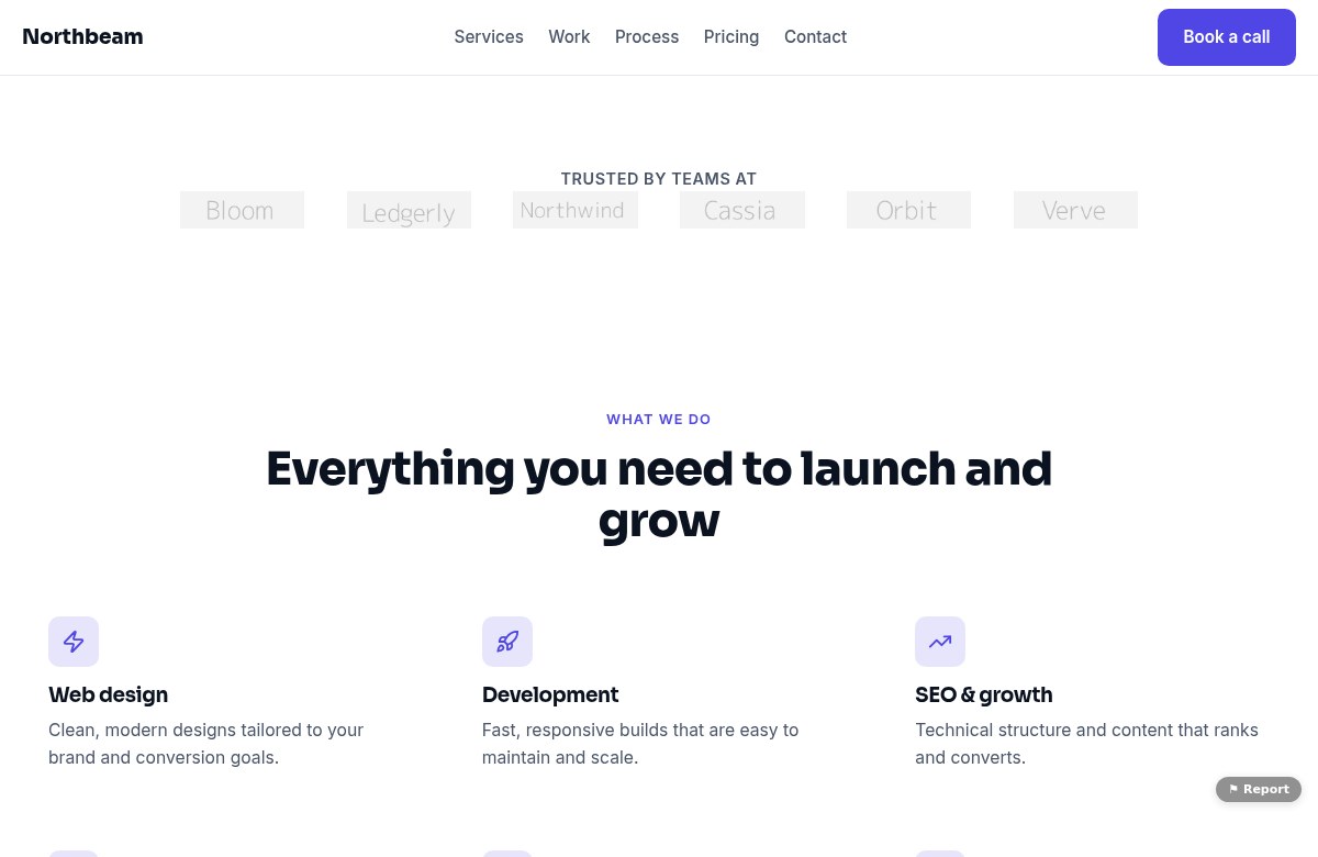 Bagian layanan pada contoh Northbeam Studio dengan kelompok desain, pengembangan, SEO, branding, perawatan, dan strategi